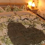Anke Guenther Dach Apartment *