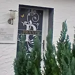 Anke Guenther Dach Apartment