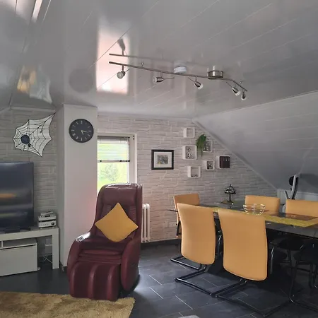 Anke Guenther Dach Apartment *